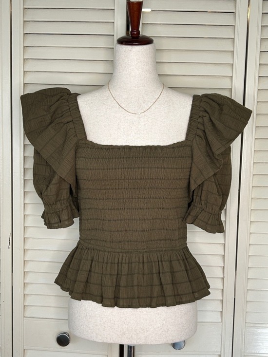 Marie Oliver Tops - Marie Oliver Olive Ruffled Smocked Peplum Top in Juniper | size small